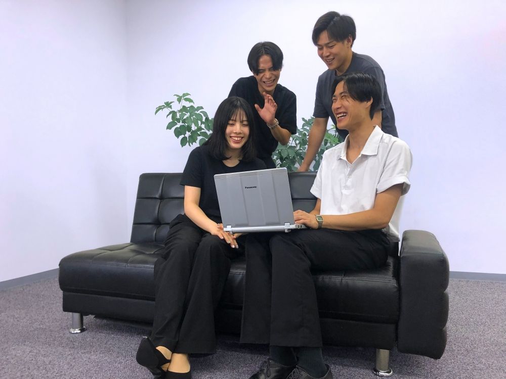 株式会社レントラックス